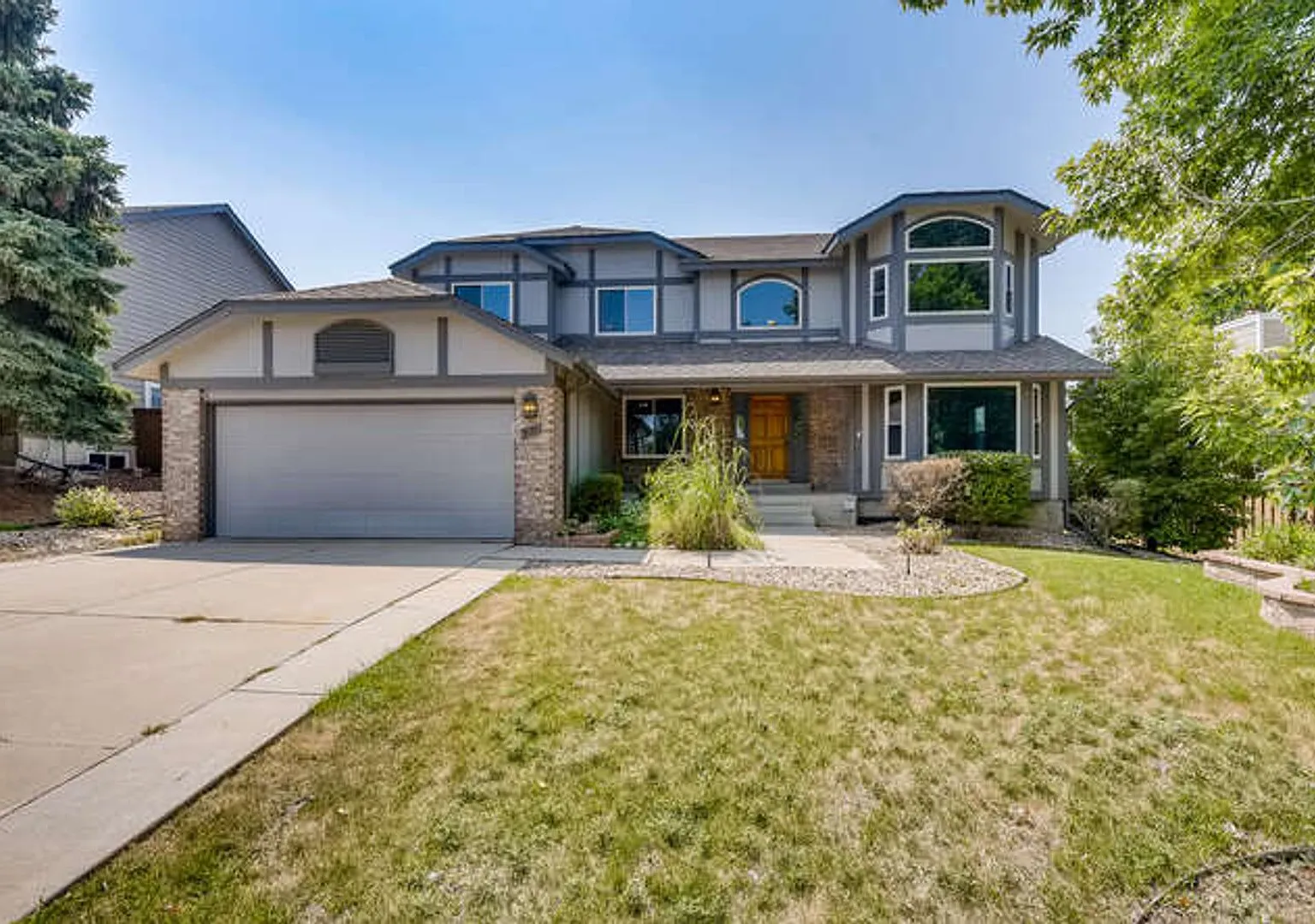 Great Highlands Ranch Home with Views! Access to HR Rec Centers included in rent! 1/2 off 1st mon... — Photo 1