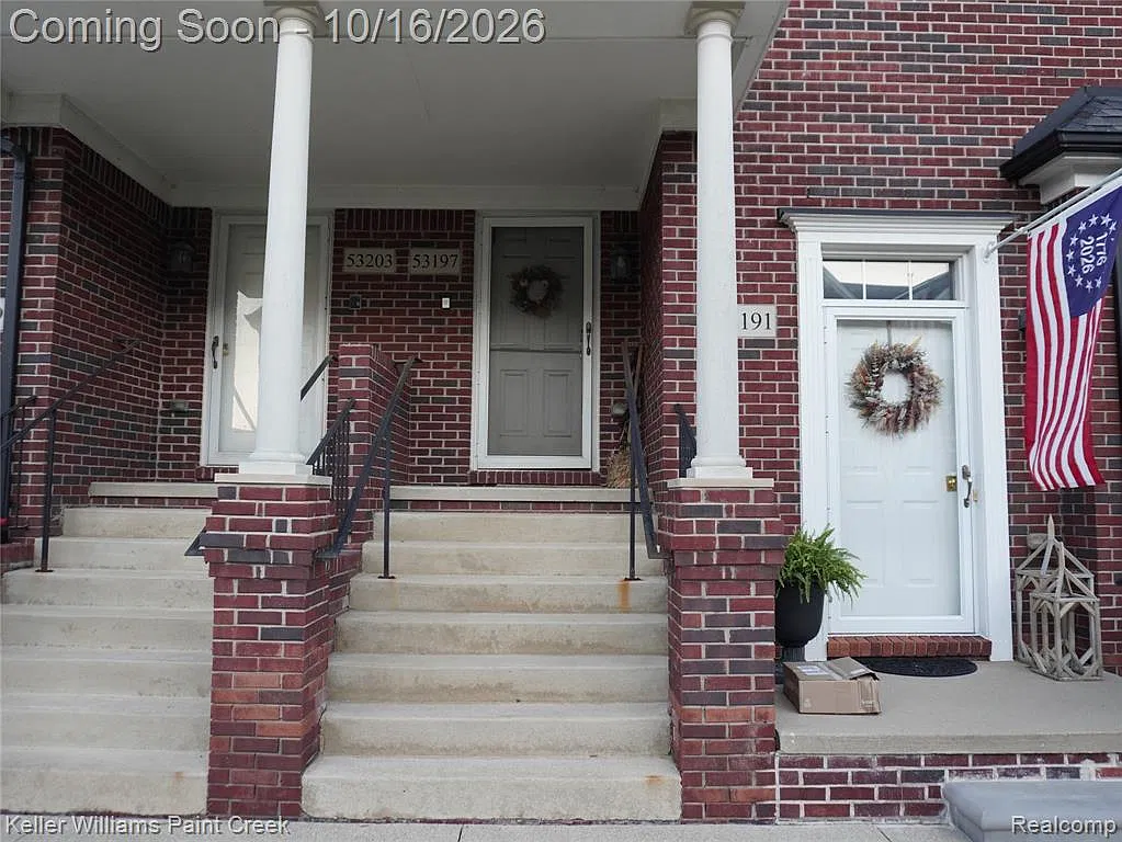 2 bed, 2.0 bath, 1200 sqft, $1,950 — Photo 1
