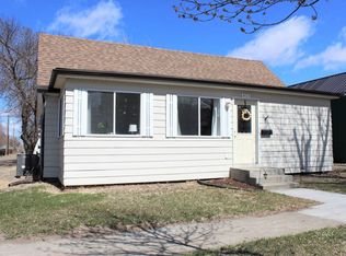 413 E Towne St, Glendive, MT 59330