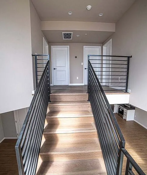 9904 Laurel Canyon Blvd — Photo 5