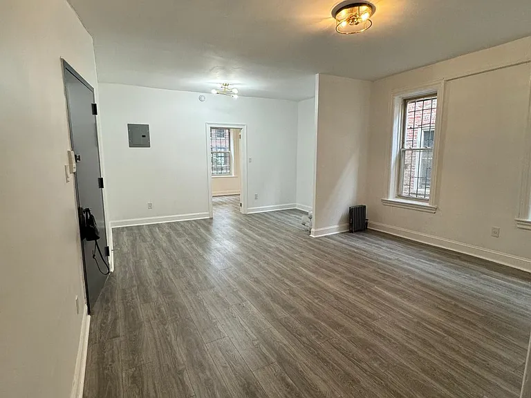 742 Sheffield Ave #1 — Photo 3