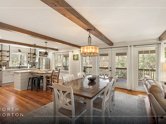 3rd image of 3147 N Norton Road