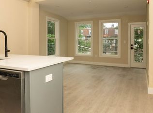 223 S 44th St #1R, Philadelphia, PA 19104