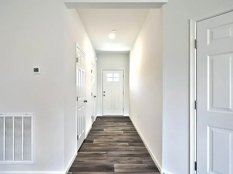 7884 Briarwood Dr — Photo 2