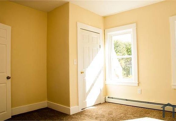 3rd image of 11 Barrows St Floor 2