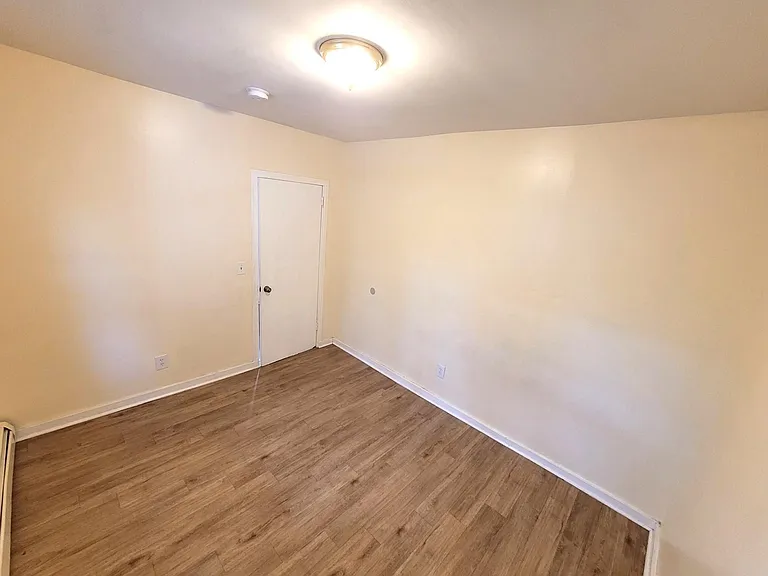 576 Zion St — Photo 13