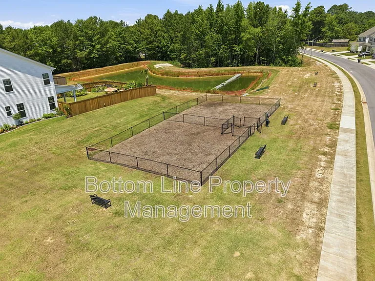 24 Blackthorn Ln — Photo 20