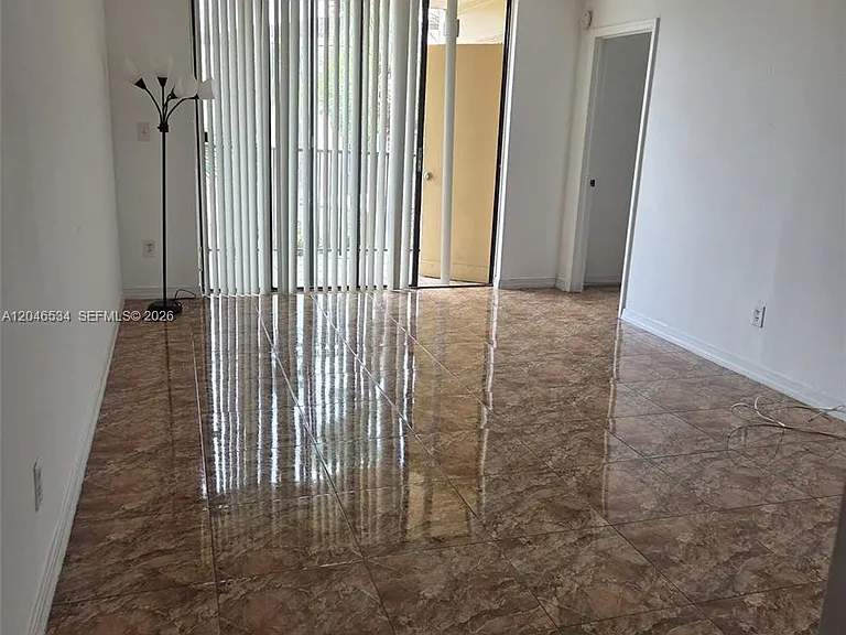 14601 N Kendall Dr #304K — Photo 16
