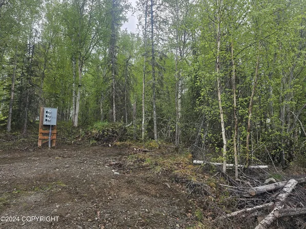 8960 W Emil Dr, Wasilla, AK 99623