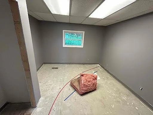 3685 Robert C Byrd Driveover Garage Office — Photo 7