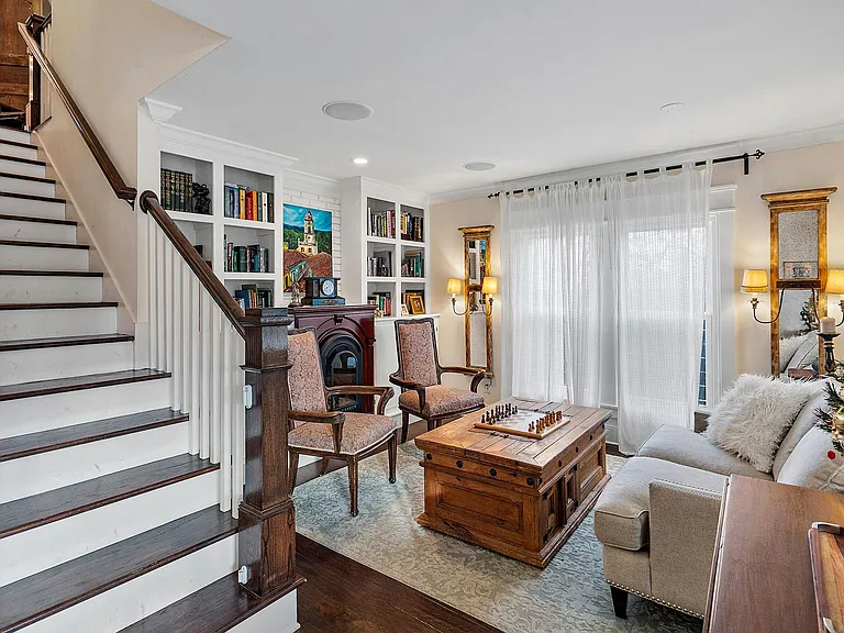 1407 Holly St — Photo 35
