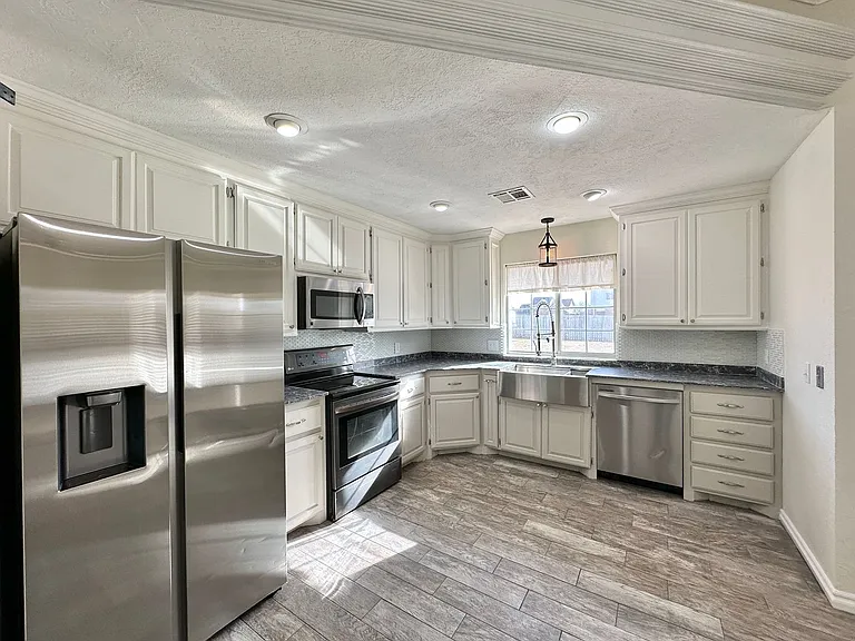 27 NW Havenshire Cir — Photo 19