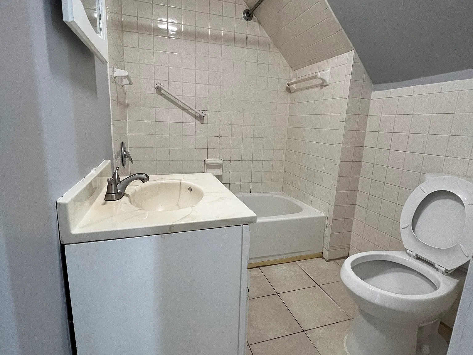 2 bed, 1200 sqft, $1,250 — Photo 4