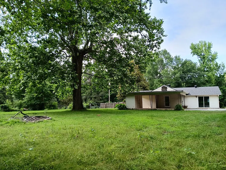 2301 Edison Ave — Photo 18