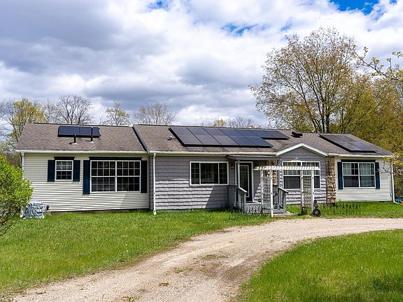 3rd image of 464 N Rolland Rd