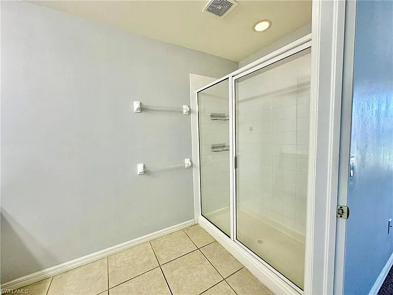 1164 Oxford Ln #29 — Photo 22