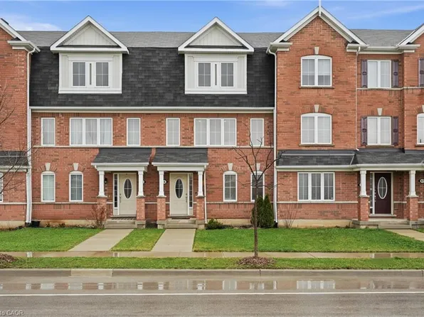 230 Avonsyde Blvd #15, Hamilton, ON L8B 1T9