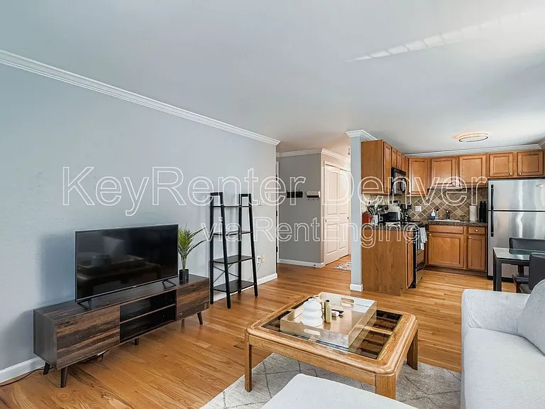 1327 N Steele St #203 — Photo 11