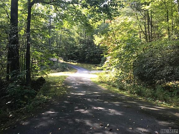 3rd image of 378 Montreat Dr
