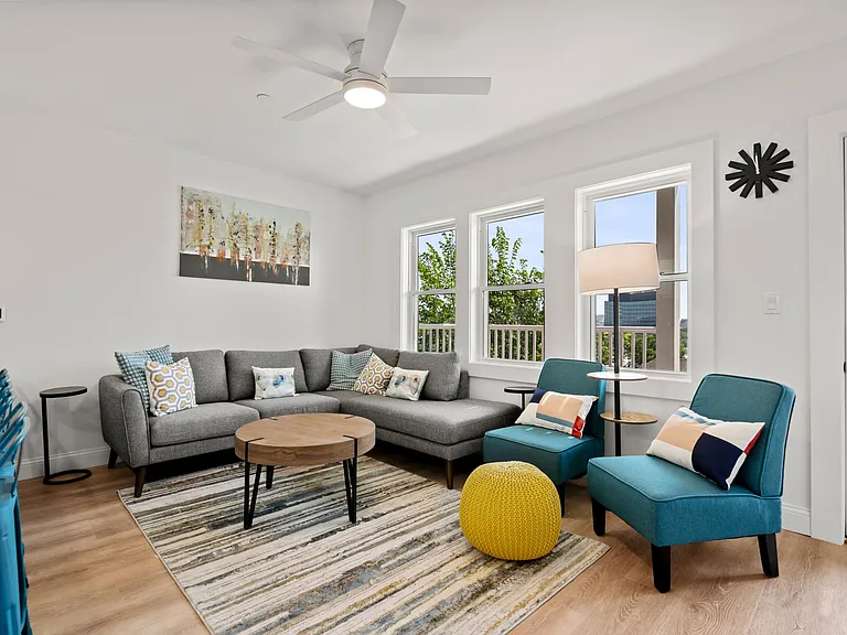 32 Munroe St #1 — Photo 15