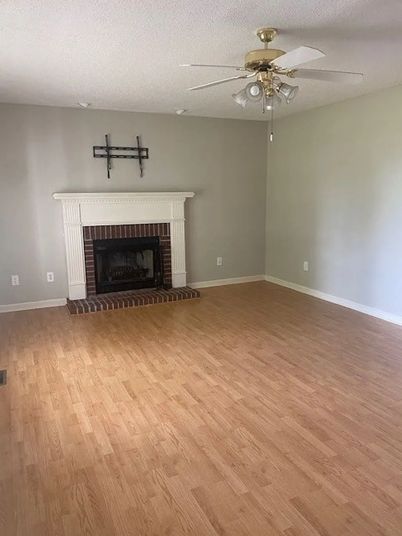 3 Bed/2 Bath in Pikeville — Photo 2