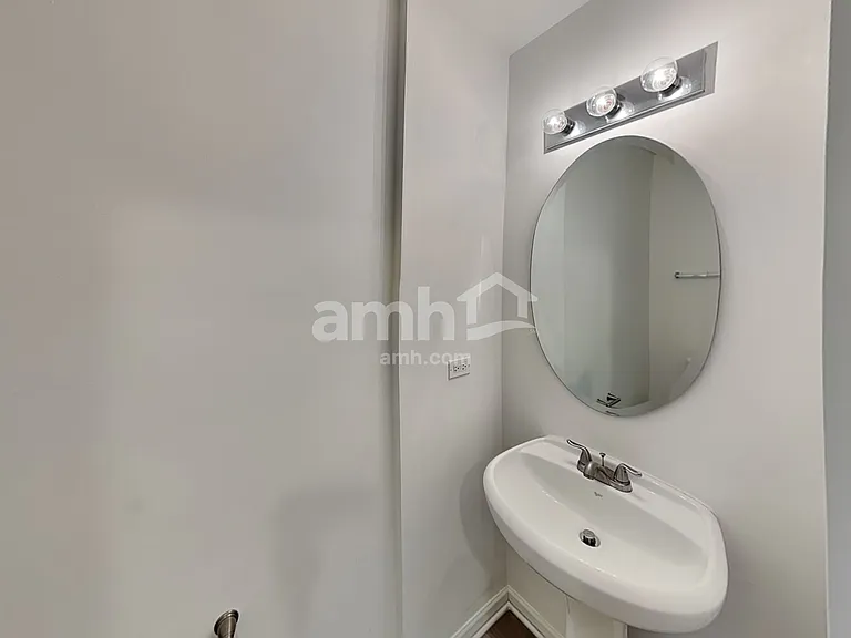 509 Springbrook Trl N — Photo 9