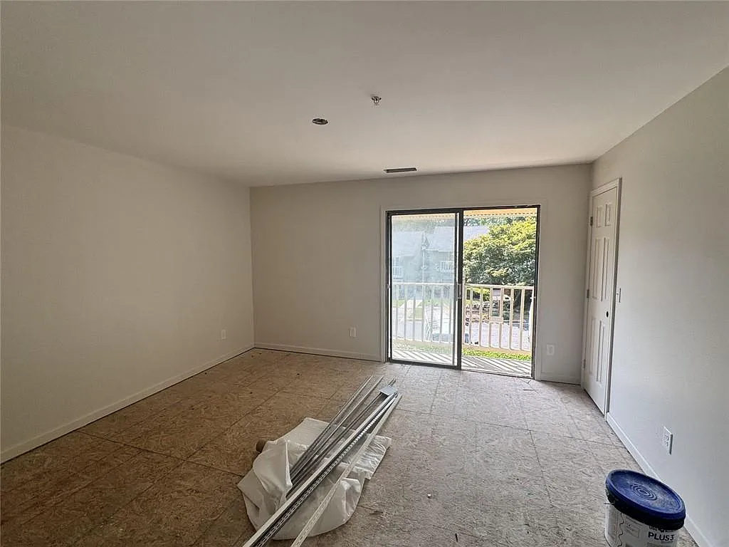 3 bed, 2.5 bath, 1780 sqft, $2,495 — Photo 3