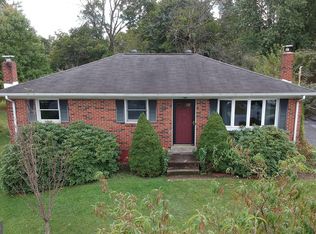 6207 Locust St, Harrisburg, PA 17112