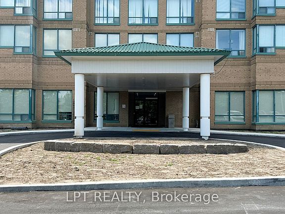 5th image of 711 Rossland Rd E #505