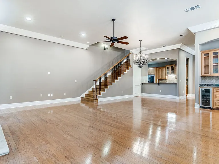 7897 Broadway #702 — Photo 7