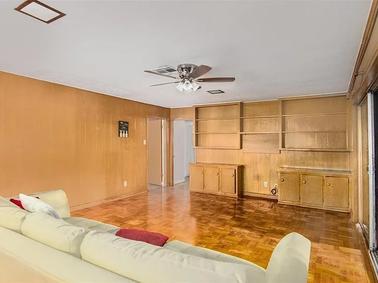 4015 Mischire Dr — Photo 10