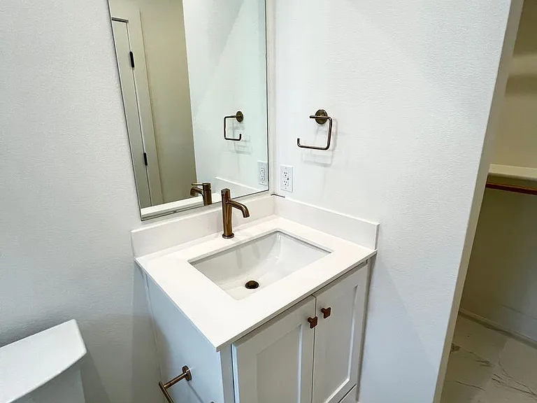 3303 Homer St — Photo 15