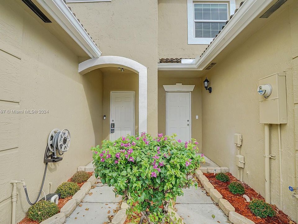 1st image of 359 SW 122nd Ave #359