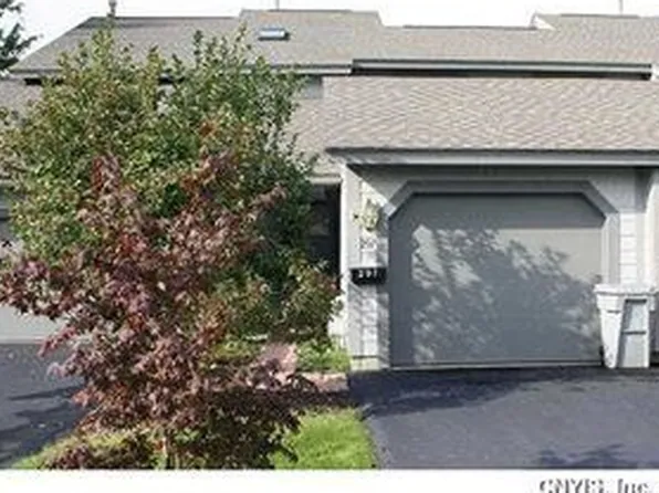 297 Summerhaven Dr N, East Syracuse, NY 13057