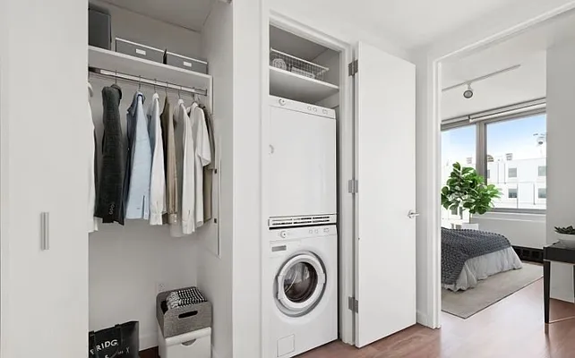 Rented by Greystar | media 11