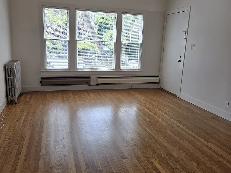 2671 Derby St #7 — Photo 13