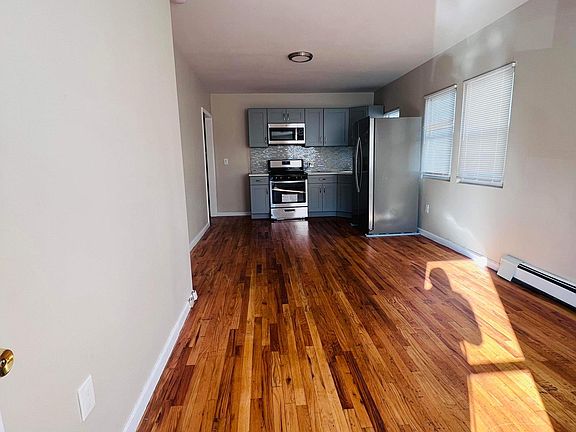 2nd image of 11011 160th St Floor 1