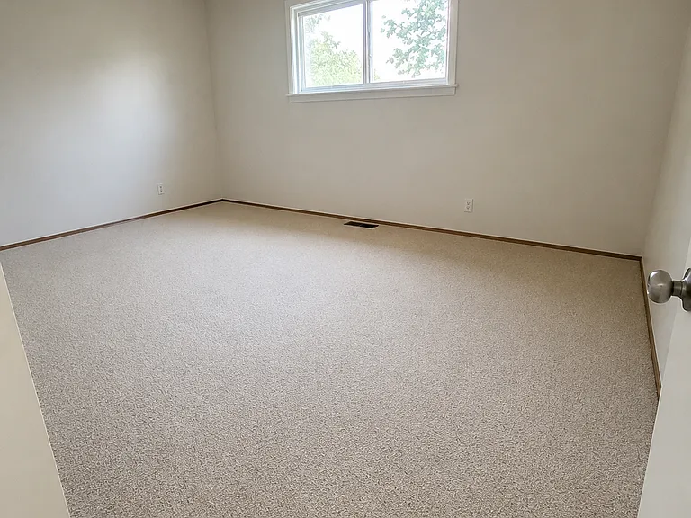 3403 Sutton Loop — Photo 6