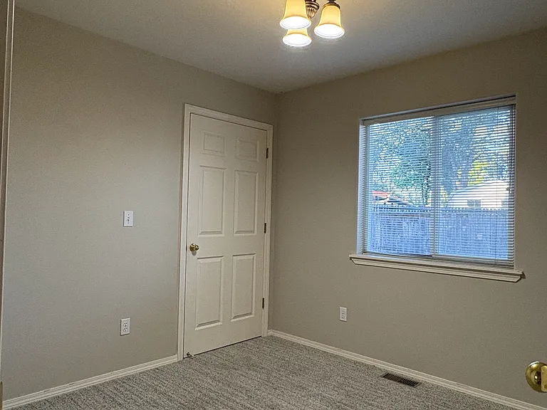 13716 SE Linden Ln — Photo 8