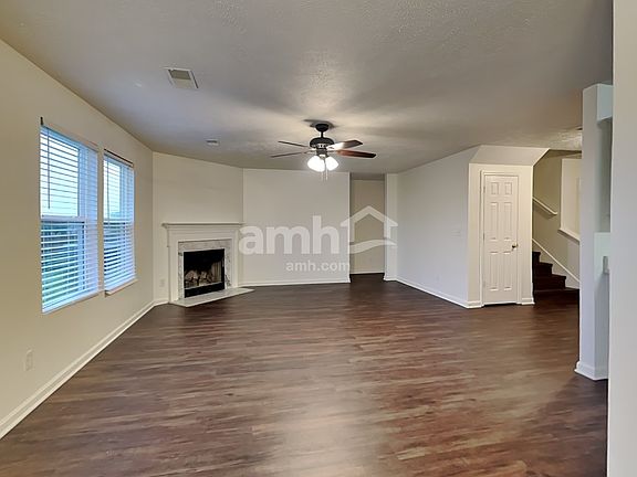 3rd image of 2874 Meadow Glen Cir