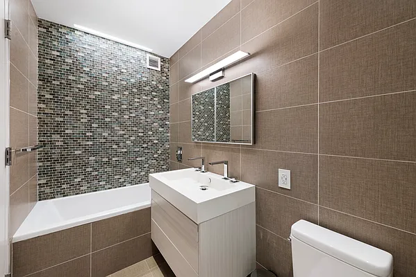 Rented by SERHANT. | media 15