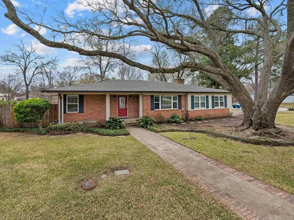 1300 Woodlawn St, Kilgore, TX 75662