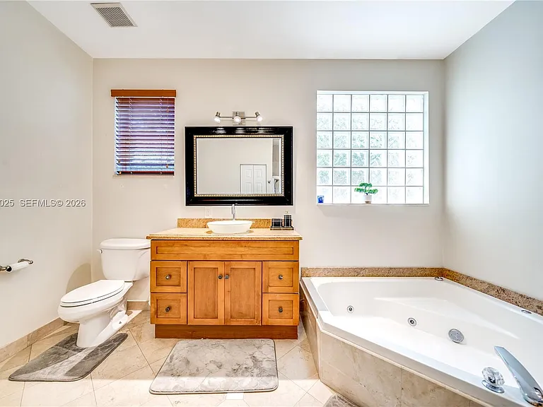 1241 S 13th Ave — Photo 29