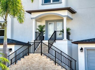 16112 4th St E, Redington Beach, FL 33708
