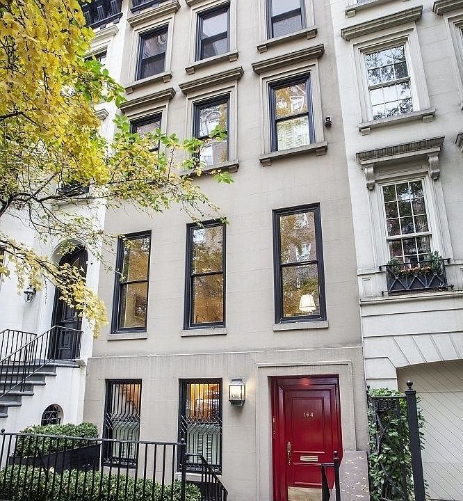 1st image of 164 E 81st St