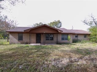493 N Orange St, Giddings, TX 78942