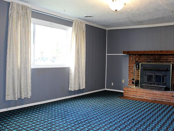 2nd image of 8386 Park Dr