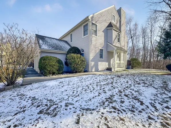 101 Madeline Avenue APT 63, Waterbury, CT 06708