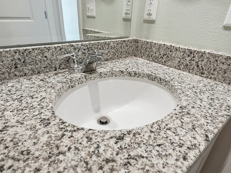 136 Pfitzer Ct — Photo 9