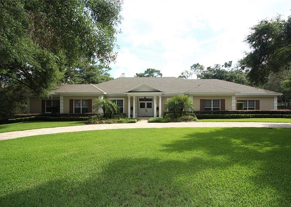 1st image of 604 E Club Cir